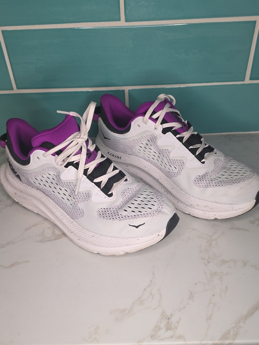 Hoka Women's KAWANA 2 size 10b